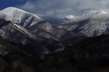 辅助开挂工具“手机斗地主怎么能拿到好牌”(透视)其实确实有挂